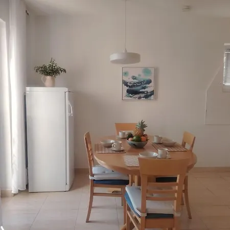 Mit Balkon Und Meerblick By Interhome Bol