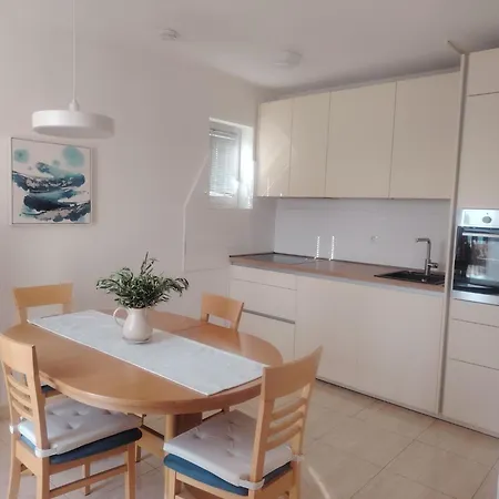 Mit Balkon Und Meerblick By Interhome Apartment *