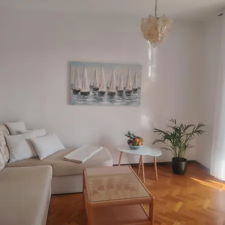Apartment Mit Balkon Und Meerblick By Interhome