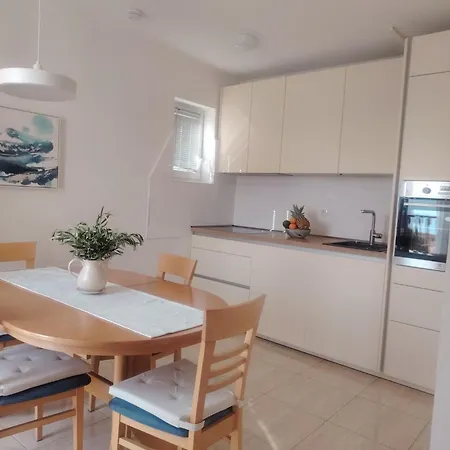 Apartment Mit Balkon Und Meerblick By Interhome Bol