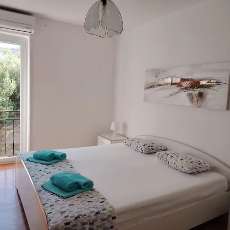 Mit Balkon Und Meerblick By Interhome