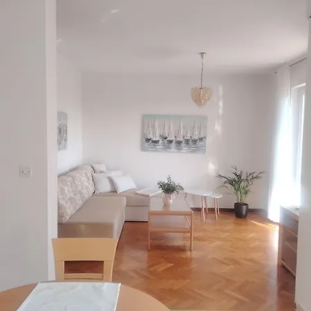 Mit Balkon Und Meerblick By Interhome * Bol
