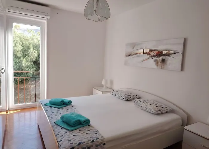 Mit Balkon Und Meerblick By Interhome