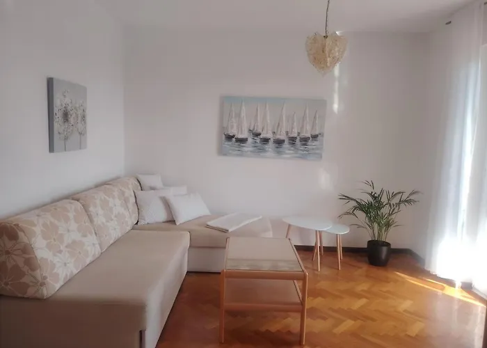 Mit Balkon Und Meerblick By Interhome