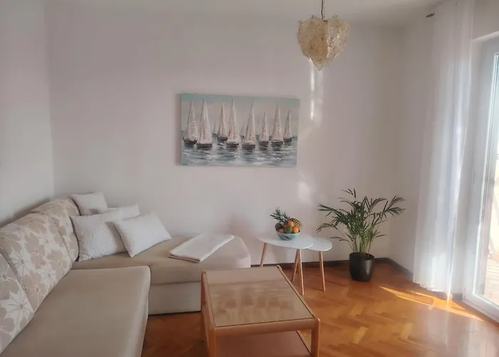 Apartman Mit Balkon Und Meerblick By Interhome